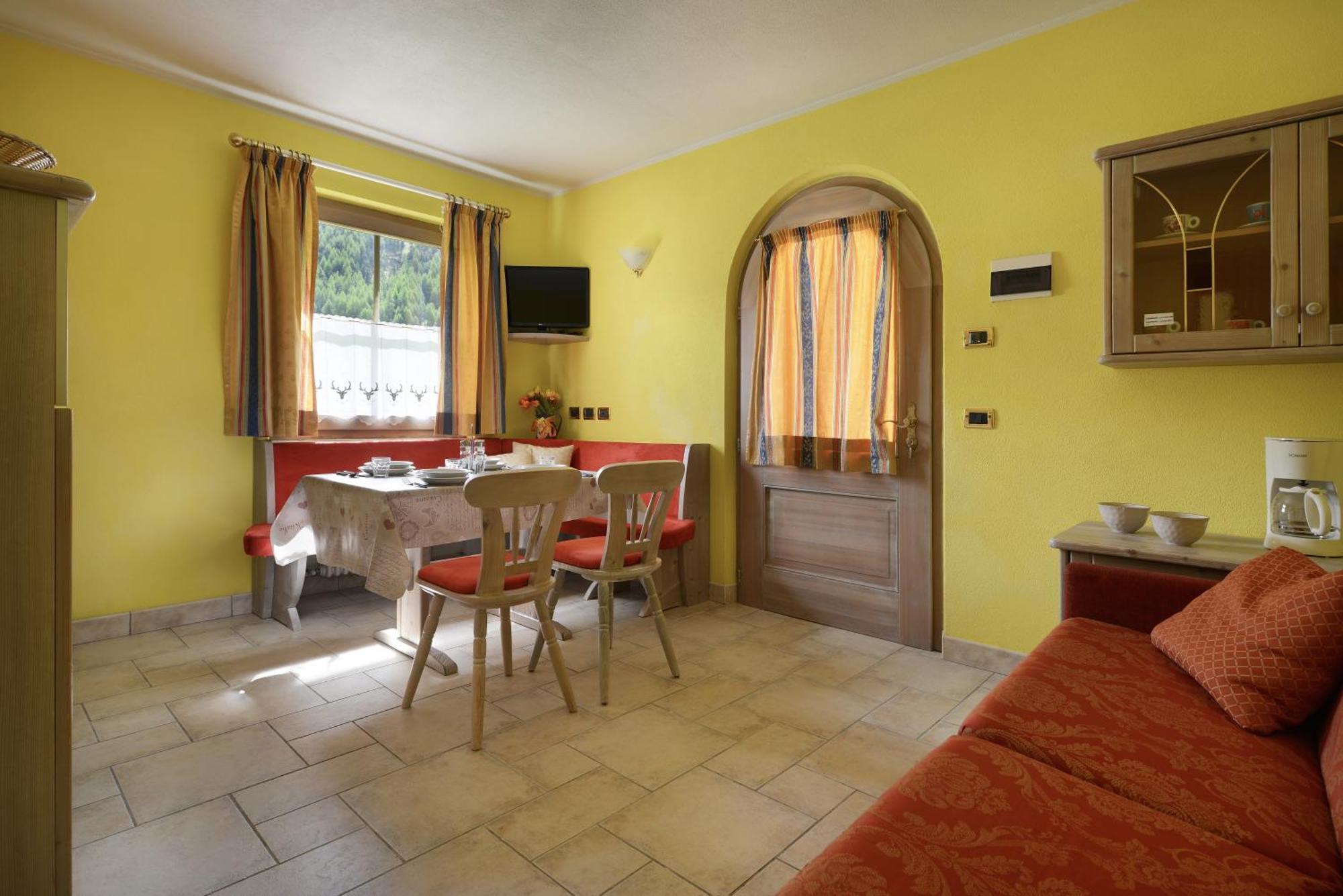 Residence Le Cascate Livigno Buitenkant foto
