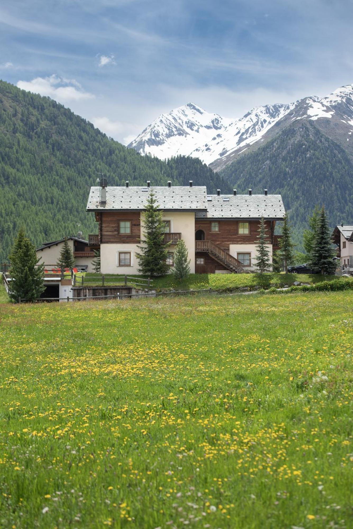 Residence Le Cascate Livigno Buitenkant foto
