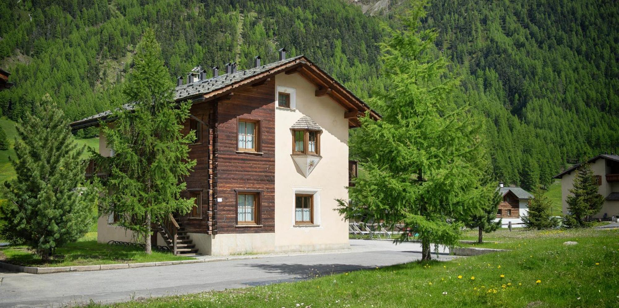 Residence Le Cascate Livigno Buitenkant foto