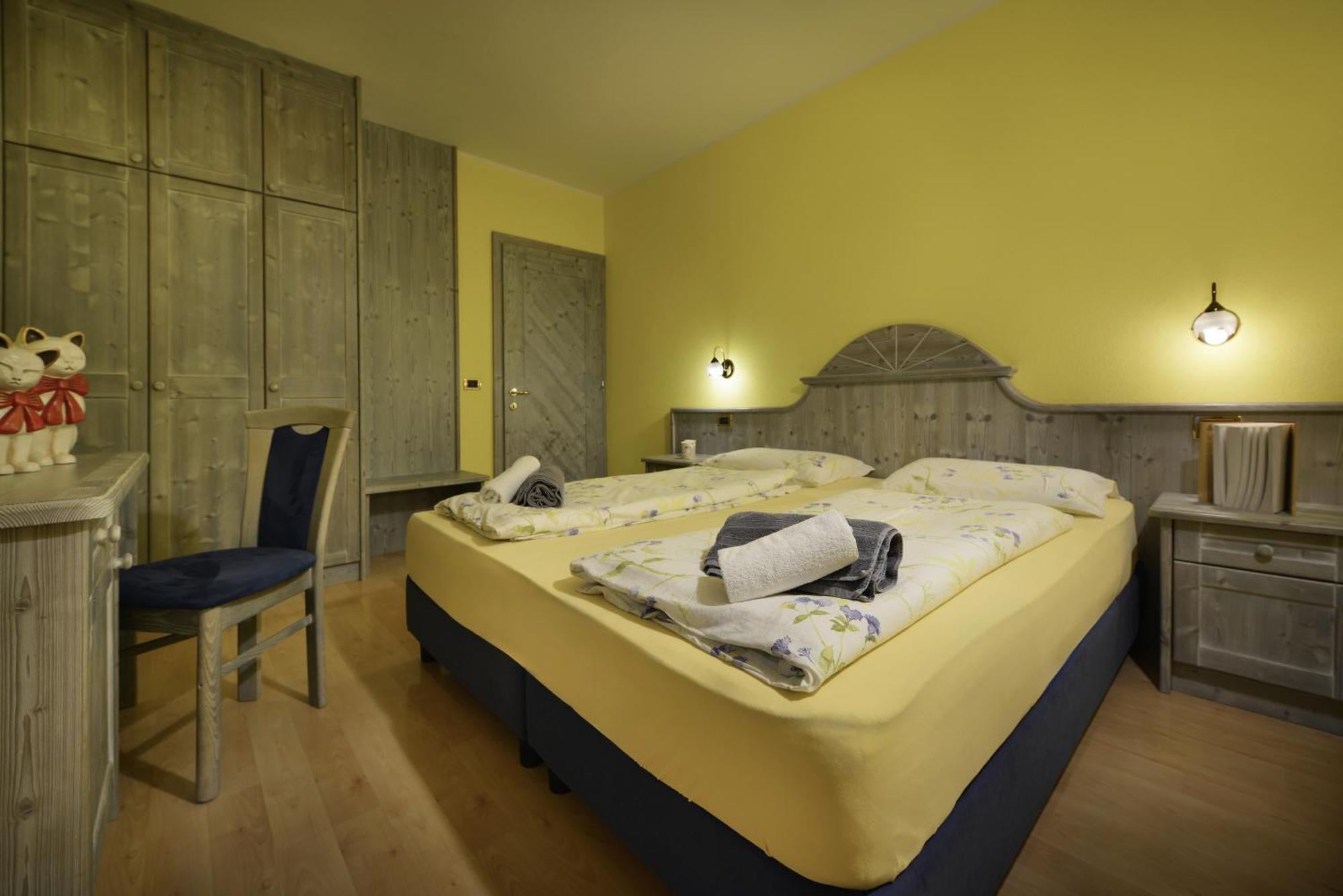 Residence Le Cascate Livigno Buitenkant foto