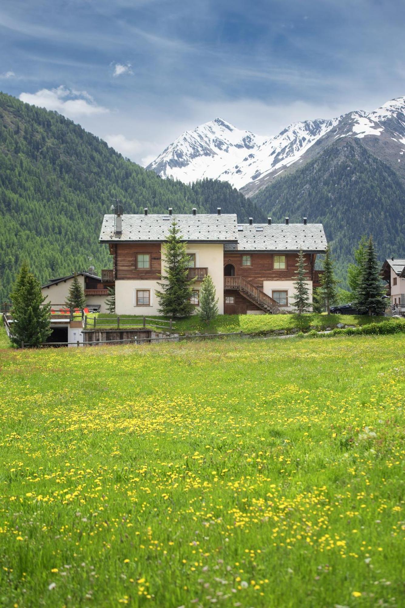 Residence Le Cascate Livigno Buitenkant foto