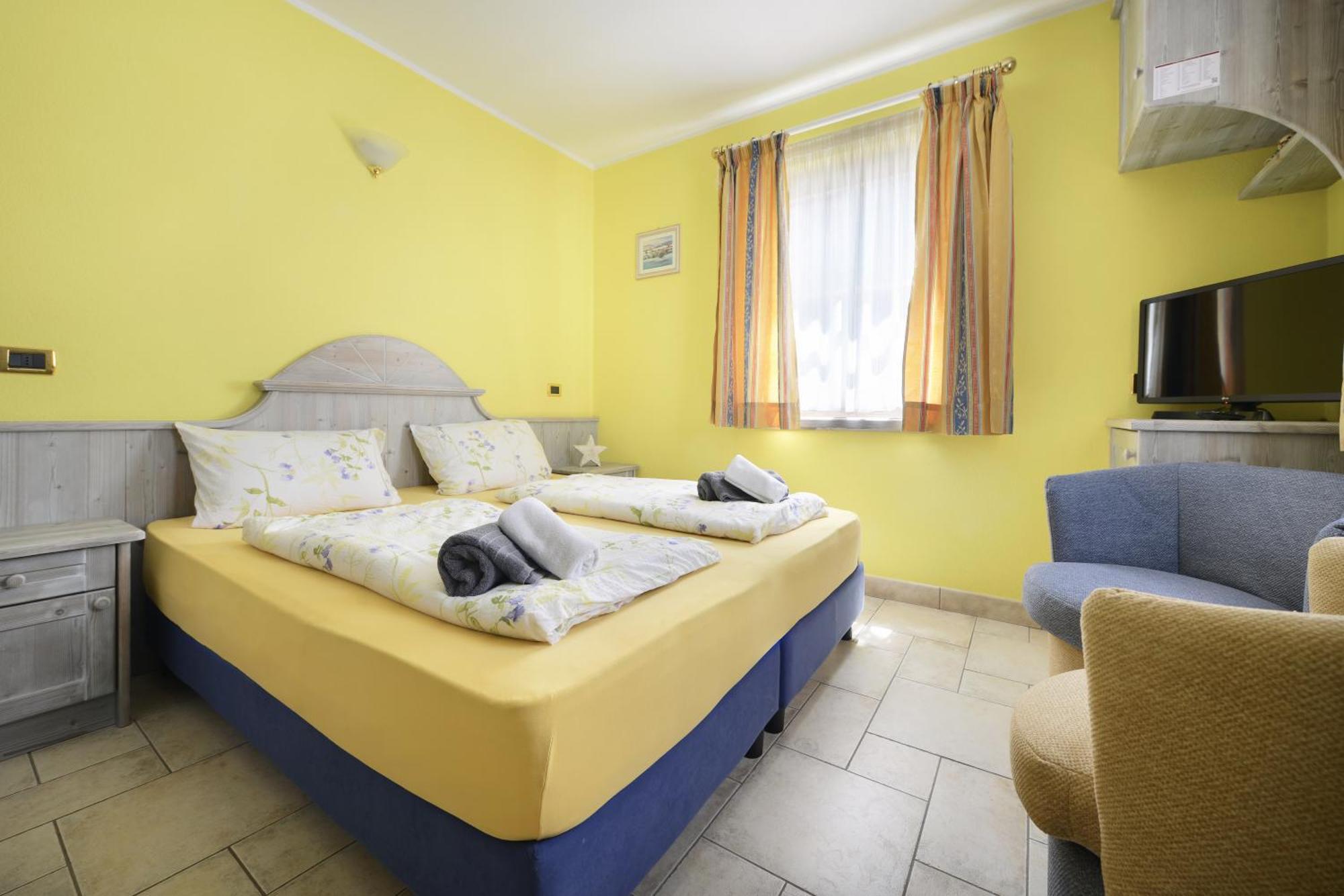 Residence Le Cascate Livigno Buitenkant foto